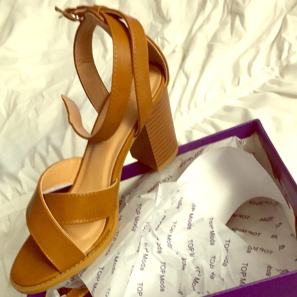 Tan crossover heel